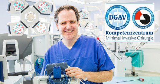 Die Klinik für Allgemein- und Viszeralchirurgie ist als Kompetenzzentrum für minimal-invasive Chirurgie ausgezeichnet worden. Auf dem Bild zu sehen: Chefarzt PD Dr. Markus Utech 