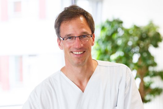 Dr. Jochen Pega